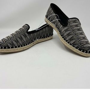 NWOT Universal Thread Shoes Size 6